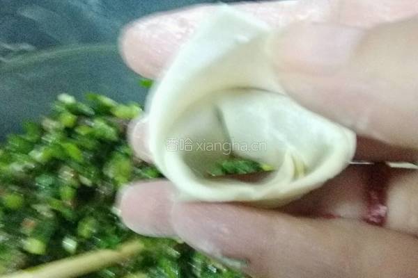 牛肉韭菜馅馄饨的做法图解8