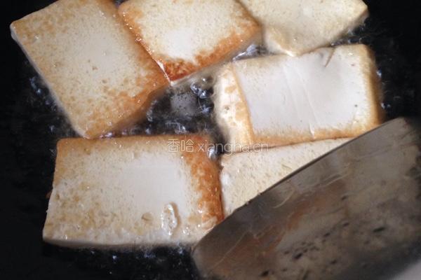 虾仁平菇豆腐煲的做法图解4