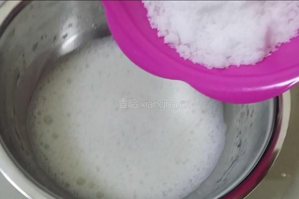 戚风蛋糕的做法图解5