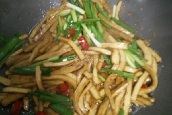 青蒜苗炒香干的做法图解8