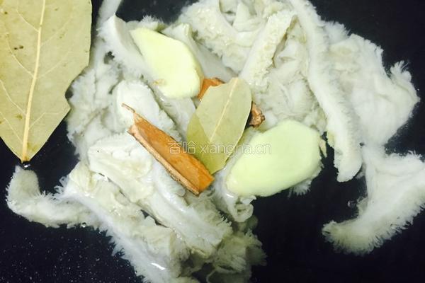 爆炒麻辣牛肚的做法图解3