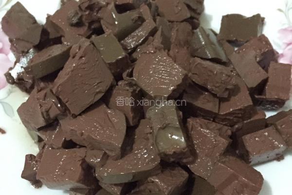 酸菜鸭血的做法图解1