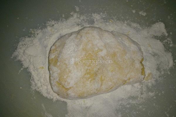 椰香南蕉金线虫面包的做法图解1