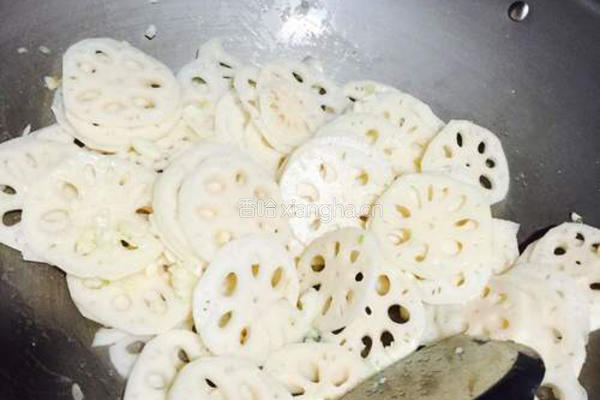 炒莲藕片的做法图解4