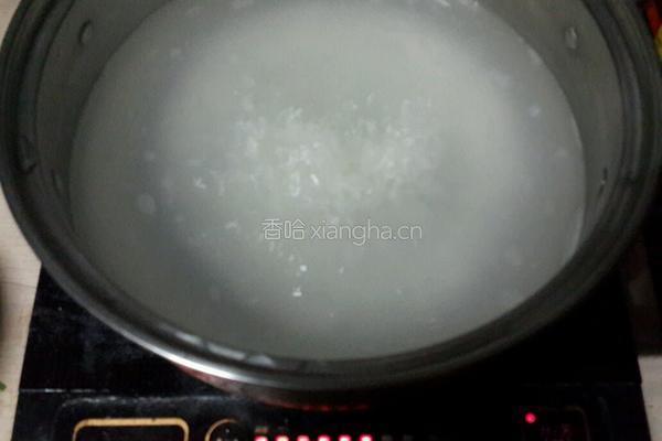 生滚鱼片瘦肉粥的做法图解4