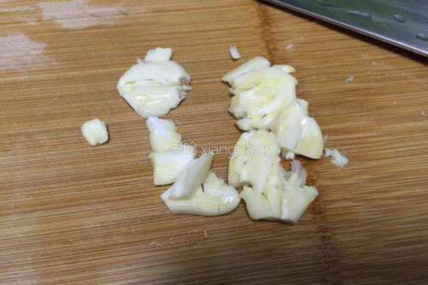 清炒菜心的做法图解1