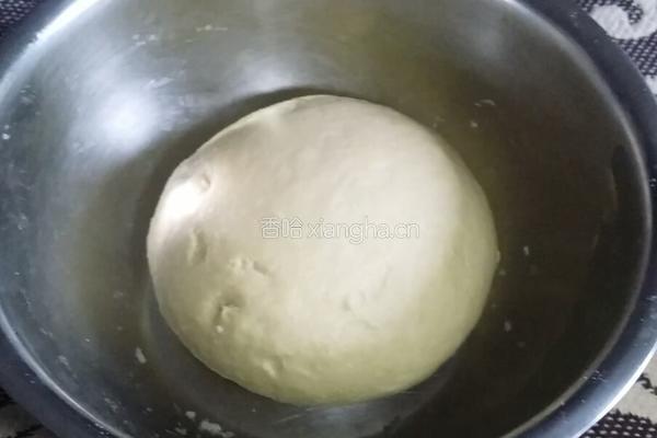 奶香豆沙小餐包的做法图解2