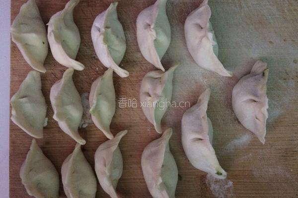 韭菜鸡蛋饺子的做法图解6