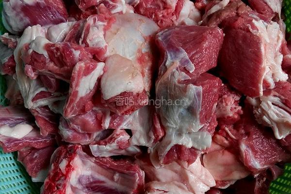 羊肉炖白萝卜的做法图解1
