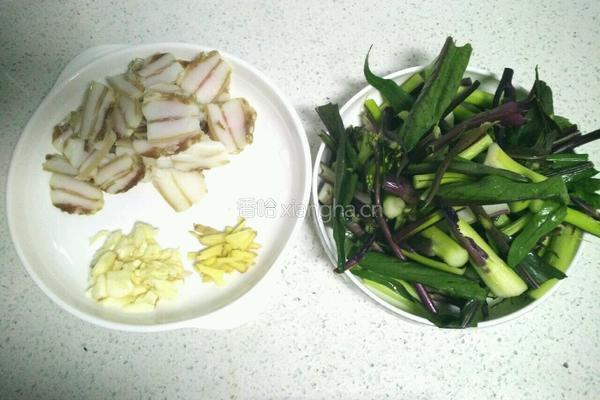 腊肉炒菜苔的做法图解1