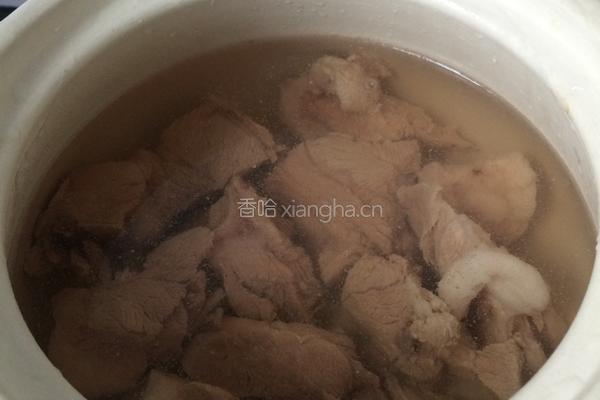 砂锅排骨萝卜汤的做法图解2