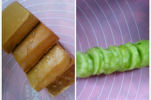 凉拌卤豆腐的做法图解1