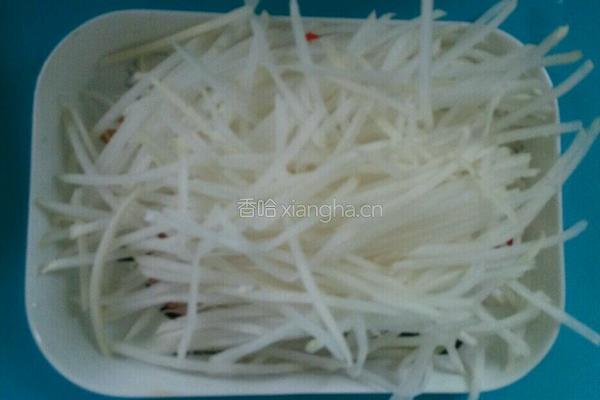 小炒萝卜丝的做法图解1
