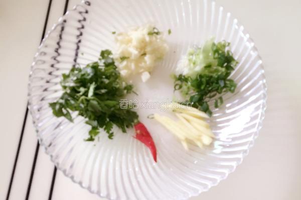 酱爆牛肉丸汤娃娃菜的做法图解2