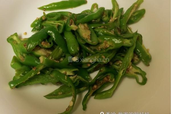 青椒肉片煎茄子的做法图解3