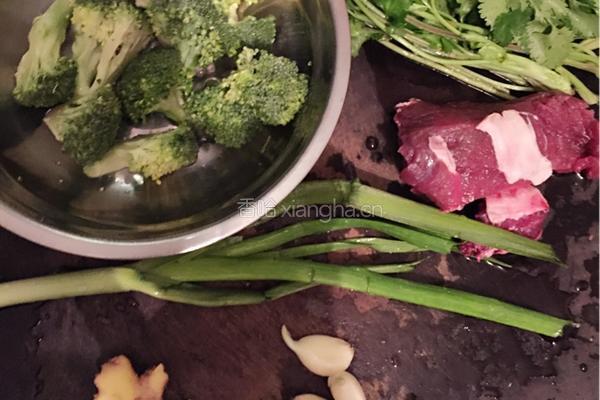 牛肉饭的做法图解1