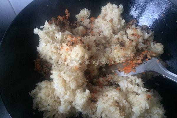 瘦肉香菇糯米饭的做法图解10