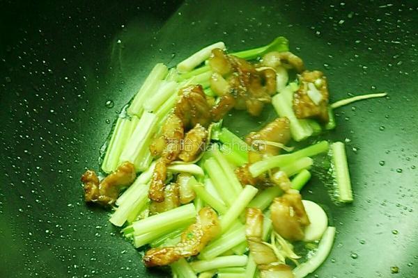 木耳炒肉片的做法图解8