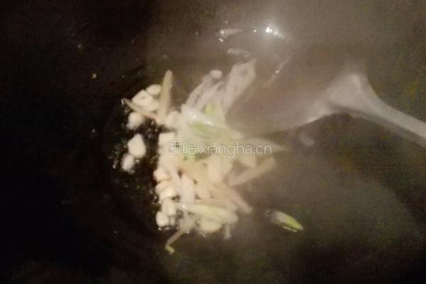 洋葱炒鸡肝的做法图解4
