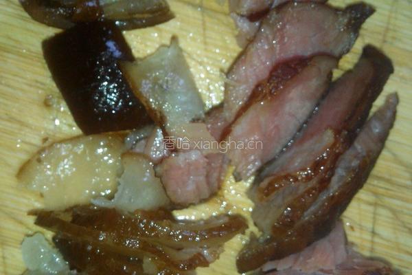 折耳根炒腊肉的做法图解4