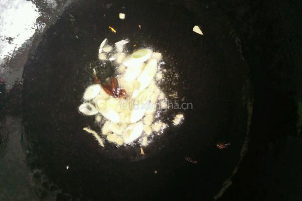 红烧鸡心鹌鹑蛋的做法图解4