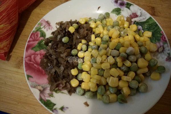 抱蛋黑椒意面的做法图解5
