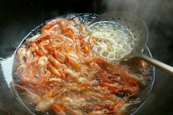 青桔薄荷酱油虾的做法图解3