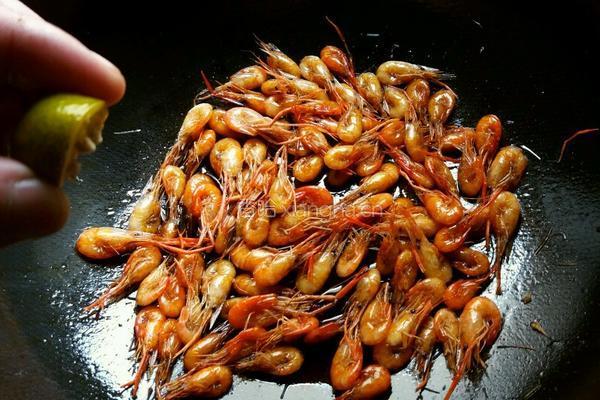 青桔薄荷酱油虾的做法图解7