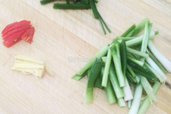 香煎黄花鱼的做法图解2