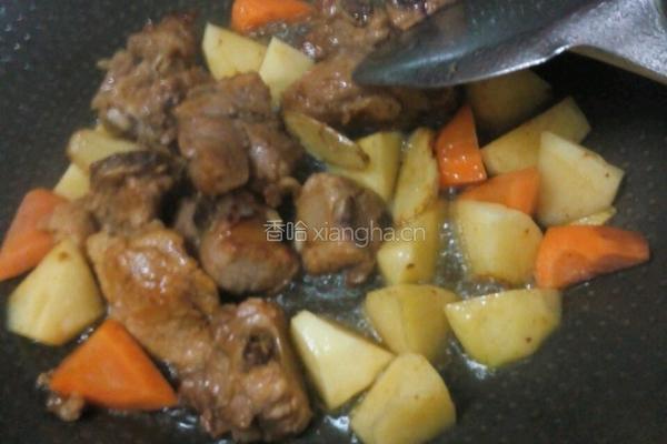 土豆焖排骨的做法图解4