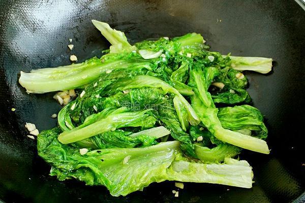 蒜蓉炒生菜的做法图解3