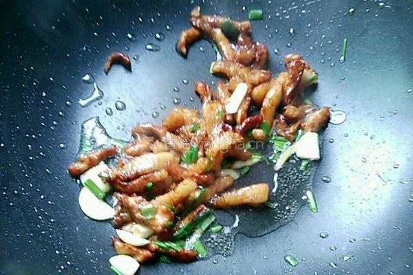 莴笋炒肉丝的做法图解4
