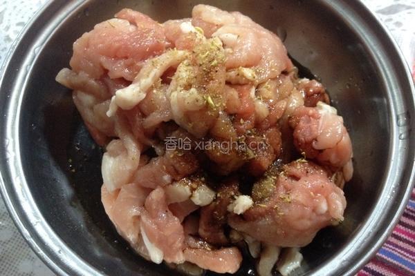 京酱肉丝的做法图解1