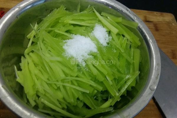凉拌莴笋的做法图解4