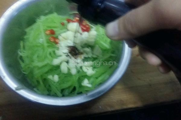 凉拌莴笋的做法图解6