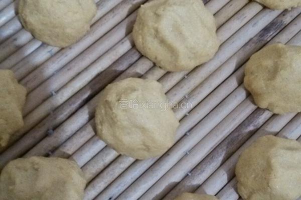 玉米面窝头的做法图解4
