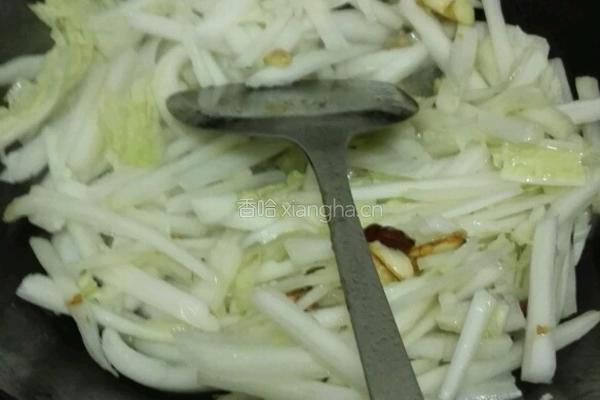 酸辣大白菜的做法图解4