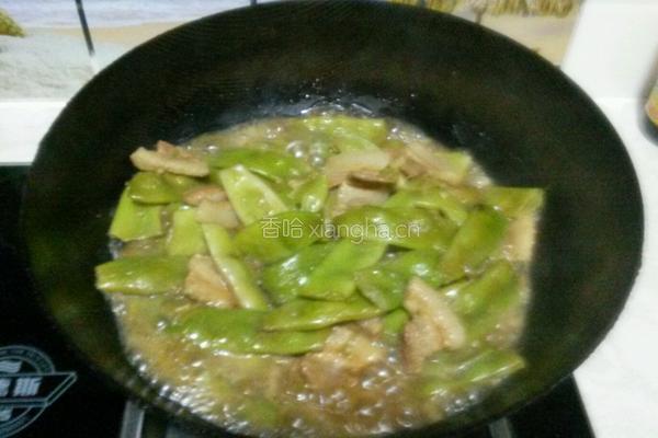 五花肉炖豆角的做法图解9