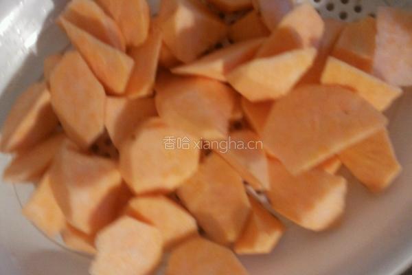 拔丝红薯的做法图解1