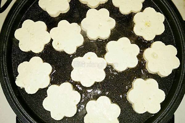 李锦记黄豆酱焖豆腐的做法图解4