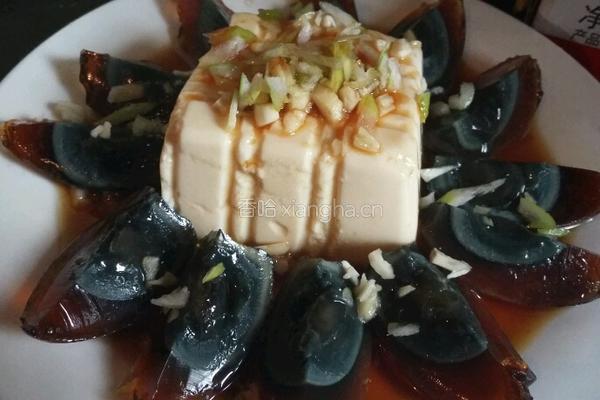 皮蛋豆腐的做法图解5