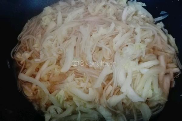 白菜炒粉条的做法图解5