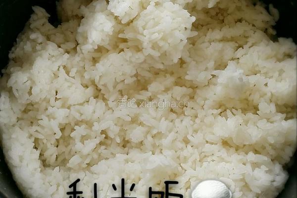自制蛋炒饭的做法图解1