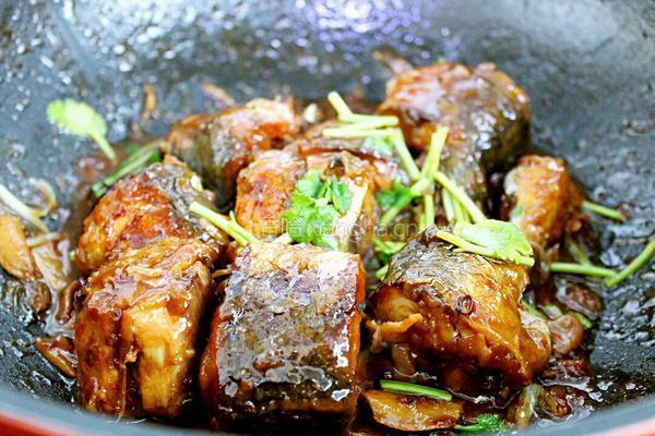 炖鲅鱼的做法图解12