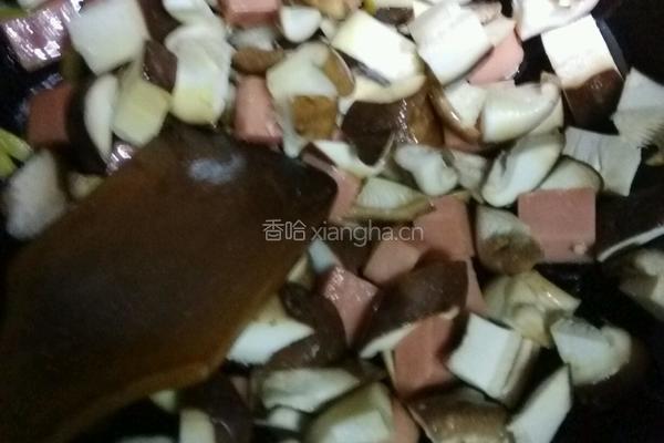 青椒炒香菇的做法图解7