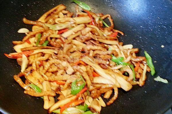 干煸肉丝杏鲍菇的做法图解8