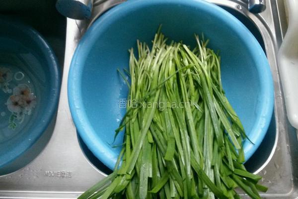 肉三鲜馅饺子的做法图解1