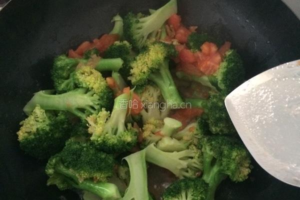 番茄炒西兰花的做法图解8