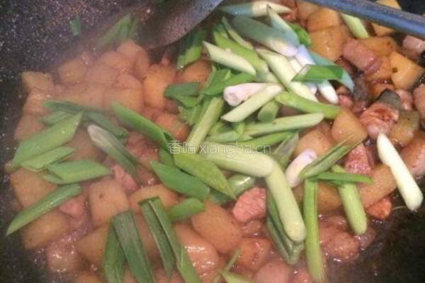 土豆焖肉的做法图解7