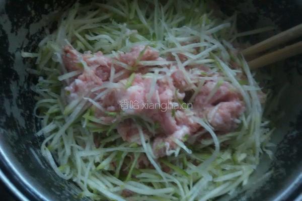 萝卜大肉丸子的做法图解5